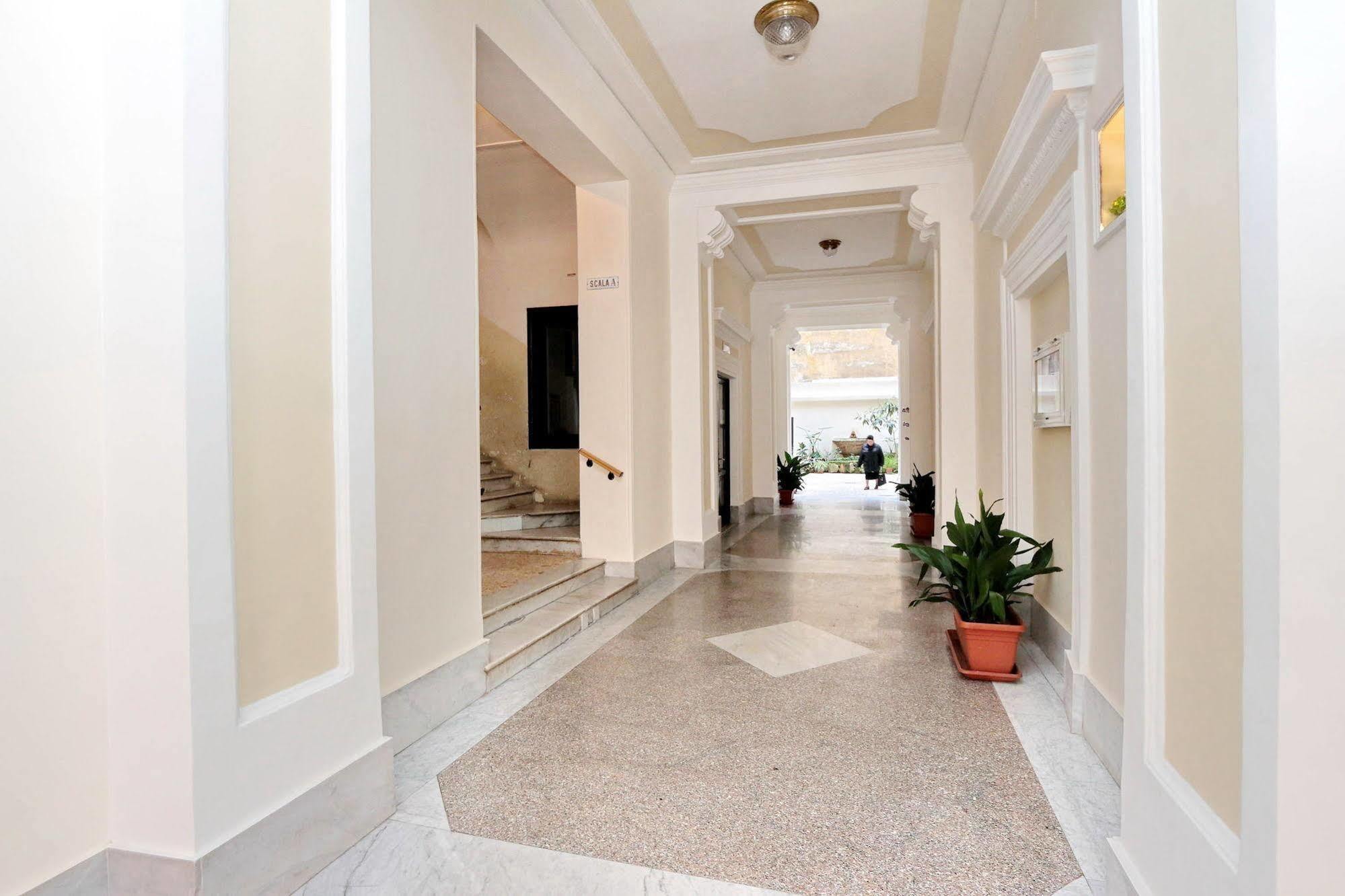 Lucky Domus Rooms Rome Buitenkant foto